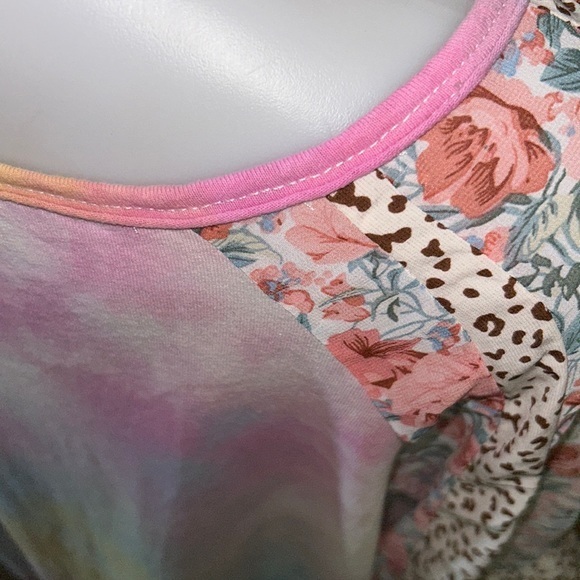 Women’s Gigio Plus Tiedye Top with animal print sleeves - Picture 3 of 9